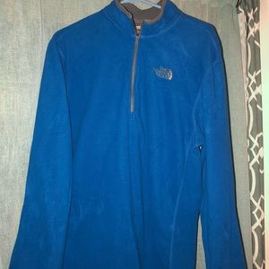 Men’s North Face light weight fleece